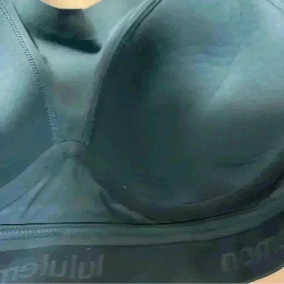Lululemon Energy Bra Sz 32C - Picture 7 of 7
